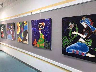 绮梦绘彩·逐梦青春 开学季师生绘画作品展点亮校园新篇章