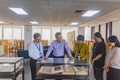 朱敏副校长赴大学城校区图书馆调研指导 强调打造高品质文化艺术交流平台